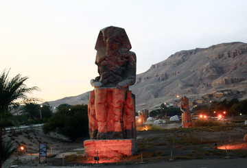 埃及卢克索神像