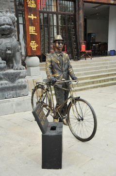 骑车铜像 骑自行车铜像