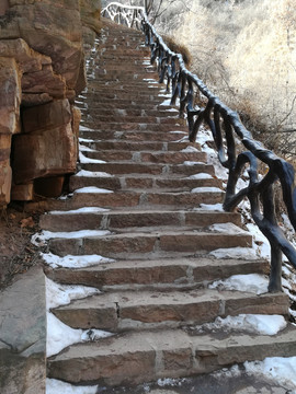 山路 石阶