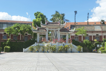 厦门华文学院