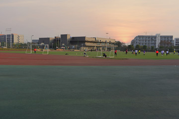 学校体育场 大学操场