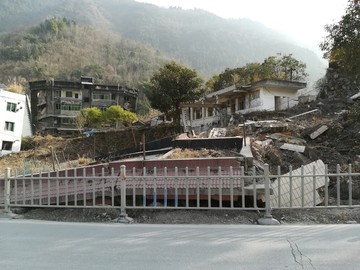 被地震破壞的北川老縣城