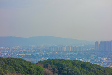 灵岩山