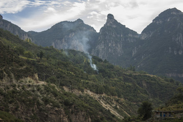 太行山峭壁