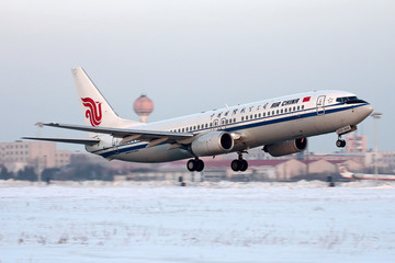 飞机起飞 雪地 中国国际航空