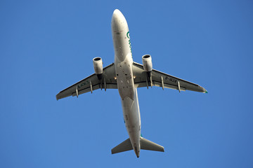 飞机 起飞 轰鸣 春秋航空