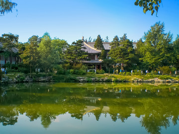 未名湖 北京大学