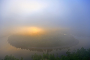 白鹿岛晨雾