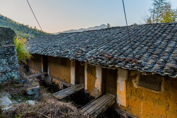 东水山村