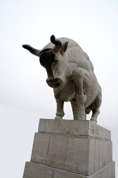 牛雕塑