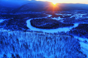 山林河流暮色日落 航拍