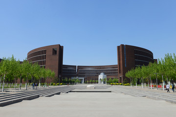 天津大学