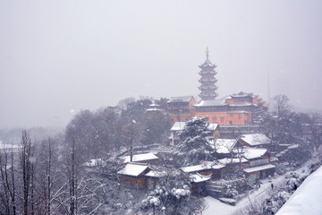 鸡鸣寺雪景