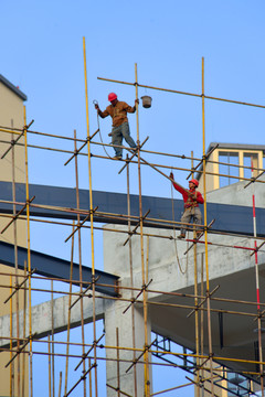 建筑工地 脚手架 建筑工人