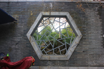 中式六角窗