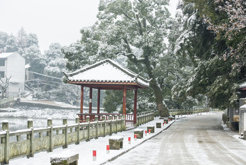 乡村雪景