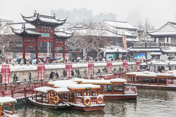 南京夫子庙秦淮河游船码头雪景