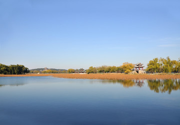 湖色一天秋