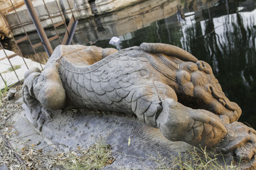 什剎海石橋水獸