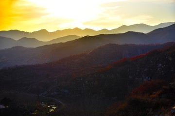 山峦起伏