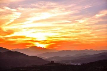 晚霞 山峦