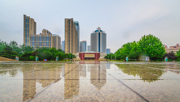 唐山抗震纪念馆雨景