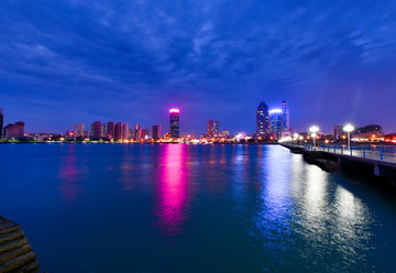 海滨夜景 夜景图片 栈桥