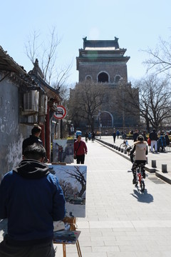 北京钟鼓楼钟楼油画写生创作场面