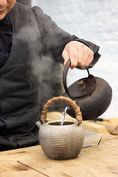 注水泡茶