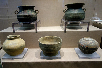 陶罐 铜器