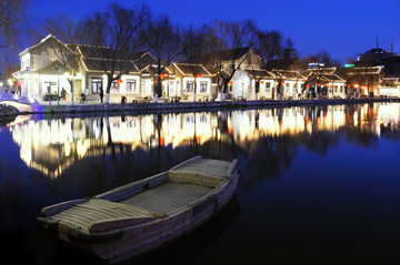 济南大明湖夜景高清大图照片摄影