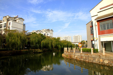 小河