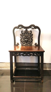古董椅子