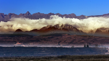 梦幻山峦 山峰