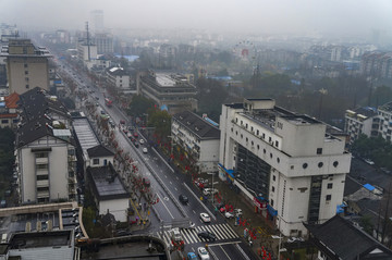 城市雨景