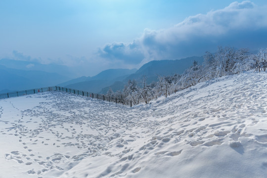 西岭雪山