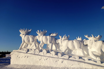 驯鹿 鹿群雪雕