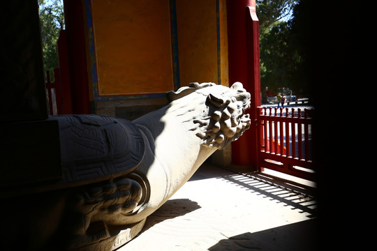 文物赑屃霸下石刻特写