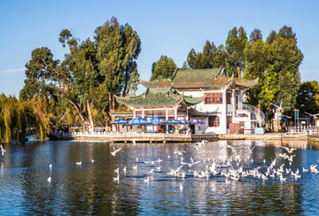 昆明大观楼公园湖景