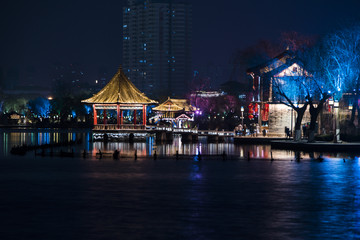 大明湖夜景