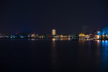 大明湖夜景