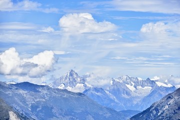 雪山白云