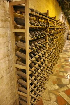 瓶装红酒储藏酒窖