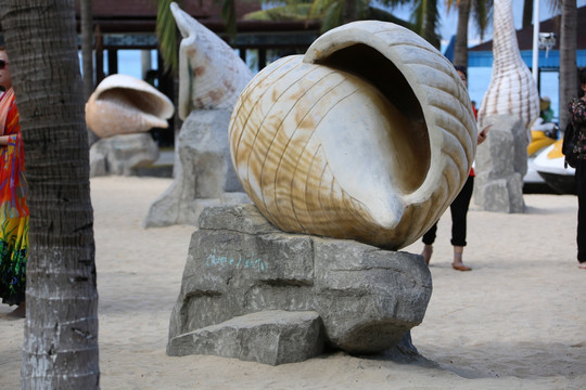 三亚贝壳雕塑