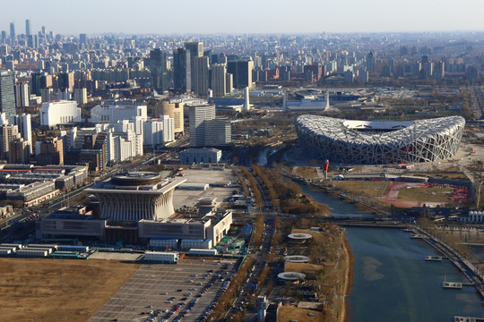 大钉子奥运塔爬楼俯视北京城市