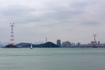 跨海高压电线塔