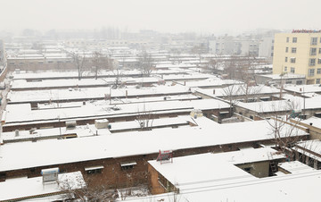 城中村雪景