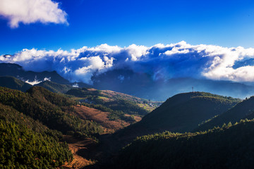轎子雪山云海