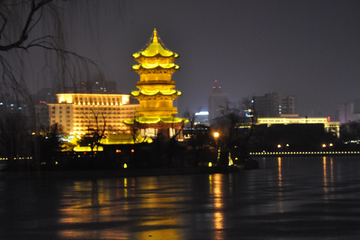 太原迎泽公园冬季夜景