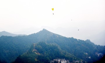 動(dòng)力傘飛行